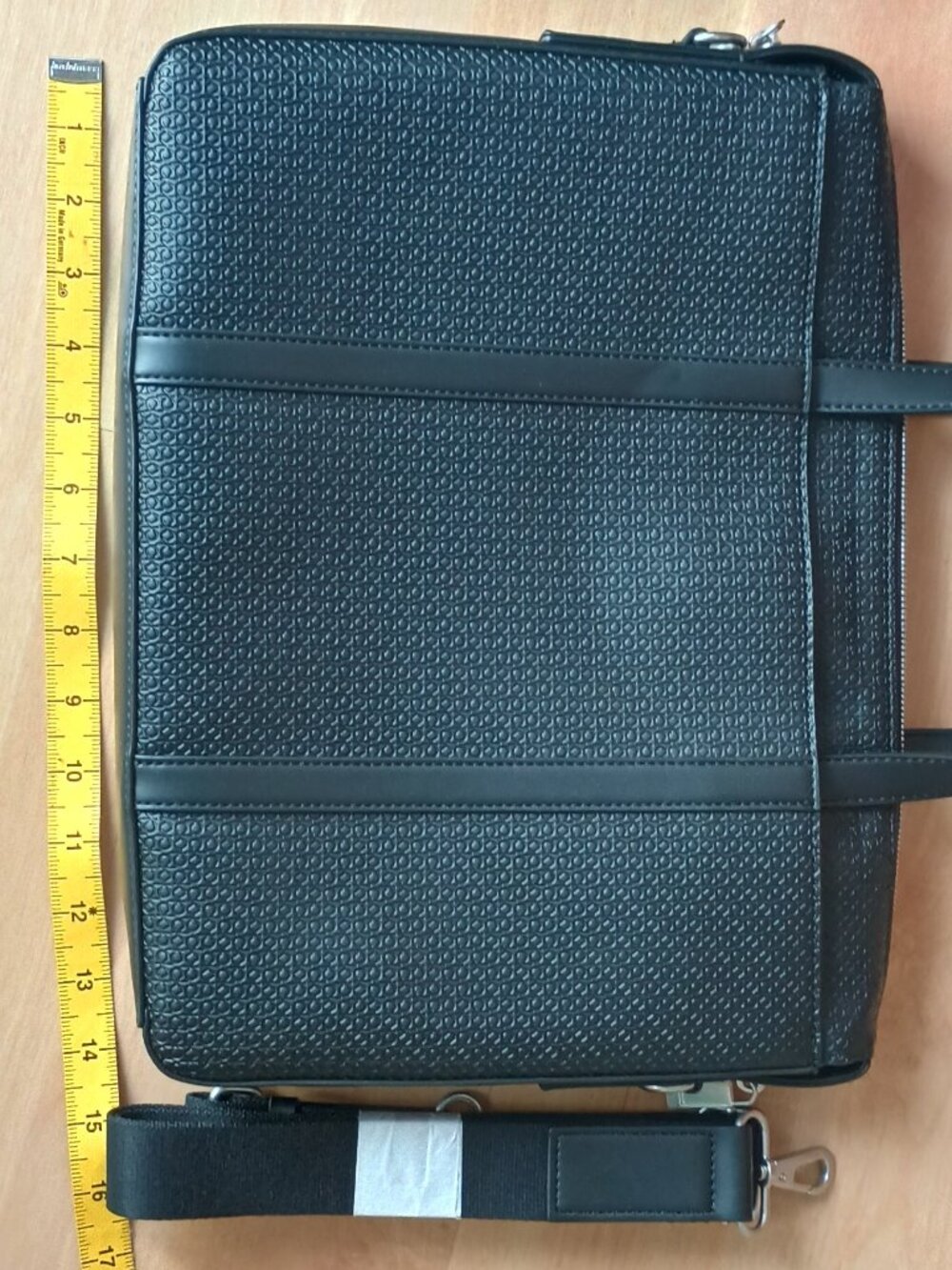 Never used-Calvin Klein computer bag-Sleek design & High quality-Unisex - Picture 9 of 9